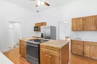 2102 Staples Road, San Marcos, TX 78666 - Photo 9