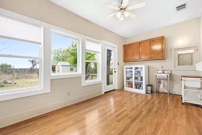 2102 Staples Road, San Marcos, TX 78666 - Photo 17