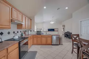 2724 Kickapoo Cavern Dr, Pflugerville, TX 78660 - Photo 11