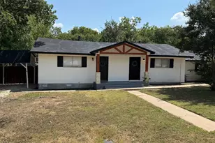 1802 University Ave, Georgetown, TX 78626 - Photo 1