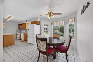 153 Ironstone Rd, Smithville, TX 78957 - Photo 9