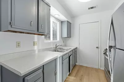 7717 Elderberry Drive, Austin, TX 78745 - Photo 7