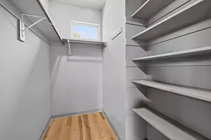 2204 E 13th St, Austin, TX 78702 - Photo 17