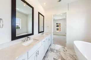 1201 Shore District Dr, Austin, TX 78741 - Photo 9