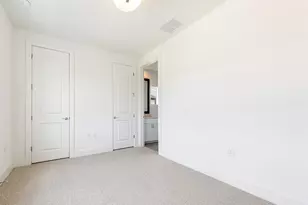1201 Shore District Dr, Austin, TX 78741 - Photo 15