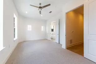 1201 Shore District Dr, Austin, TX 78741 - Photo 15