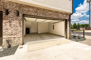 1201 Shore District Dr, Austin, TX 78741 - Photo 19