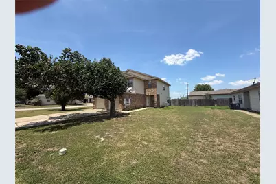 203 Marvin Cove, Hutto, TX 78634 - Photo 3