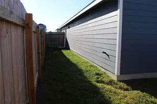 205 Marty Allen Loop, Jarrell, TX 76537 - Photo 23