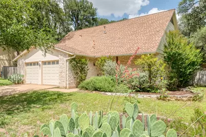 12015 Carmel Park Lane, Austin, TX 78727 - Photo 3