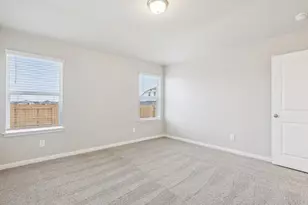 121 Holmby Dr, Hutto, TX 78634 - Photo 11