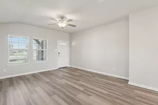 121 Holmby Dr, Hutto, TX 78634 - Photo 3