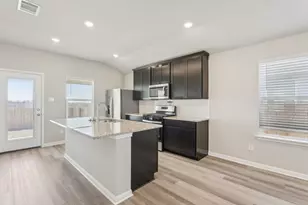 121 Holmby Dr, Hutto, TX 78634 - Photo 9