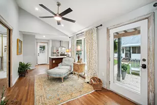 801 Bishop St, Smithville, TX 78957 - Photo 29