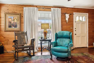 801 Bishop Street, Smithville, TX 78957 - Photo 13