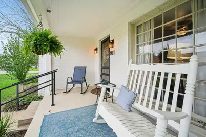 801 Bishop Street, Smithville, TX 78957 - Photo 11