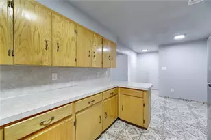6402 Santos St, Austin, TX 78741 - Photo 11