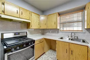 6402 Santos St, Austin, TX 78741 - Photo 9