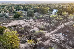 137 Shady Oaks Loop, Cedar Creek, TX 78612 - Photo 11