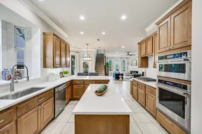 10129 Planters Woods Drive, Austin, TX 78730 - Photo 15