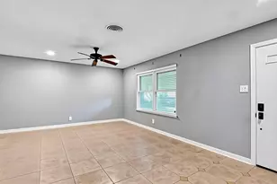 1405 Briarcliff Blvd, Austin, TX 78723 - Photo 7