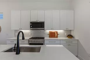 911 Calle Limon, Austin, TX 78702 - Photo 11