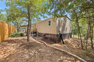 215 Sayers Dr, Bastrop, TX 78602 - Photo 19