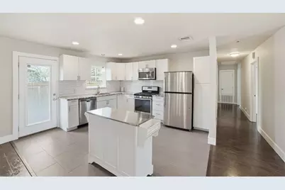 5510 Manor Road #A, Austin, TX 78723 - Photo 9