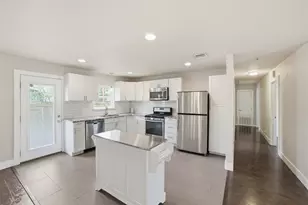 5510 Manor Rd, Austin, TX 78723 - Photo 9