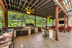220 Clubhouse Dr, Lakeway, TX 78734 - Photo 11