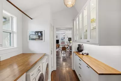 2411 E 10th Street, Austin, TX 78702 - Photo 15