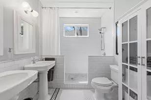 2411 E 10th St, Austin, TX 78702 - Photo 25