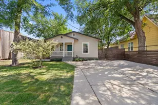 2411 E 10th St, Austin, TX 78702 - Photo 39