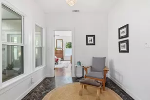 2411 E 10th St, Austin, TX 78702 - Photo 17