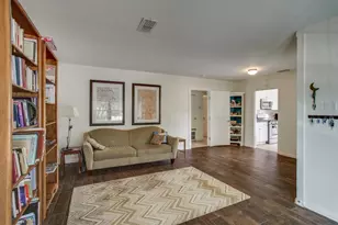 4615 Ribbecke Ave, Austin, TX 78721 - Photo 5