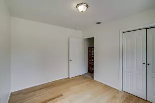 4615 Ribbecke Ave, Austin, TX 78721 - Photo 15