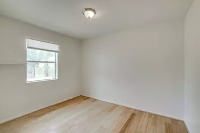 4615 Ribbecke Avenue, Austin, TX 78721 - Photo 15