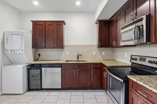 6211 Manor Rd, Austin, TX 78723 - Photo 15