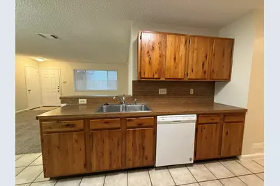 11945 Sunhillow Bend #B, Austin, TX 78758 - Photo 9