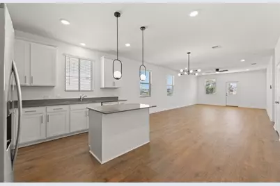 104 Hatari Trail, Jarrell, TX 76537 - Photo 5