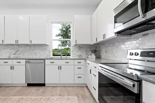 5205 Rob-Scott St, Austin, TX 78721 - Photo 15