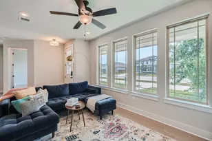 8319 Laughlin Ln, Austin, TX 78744 - Photo 9