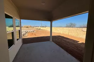 412 Quail Convey Dr, Jarrell, TX 76537 - Photo 5