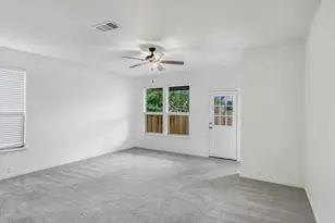 11301 Hill Stable Ct, Austin, TX 78652 - Photo 3