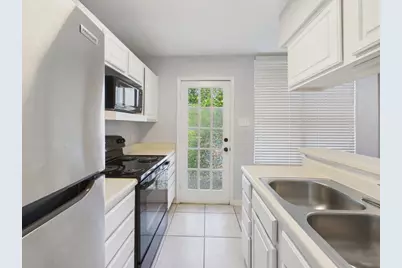 2409 Leon Street #201, Austin, TX 78705 - Photo 11