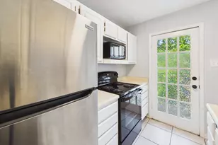 2409 Leon St, Austin, TX 78705 - Photo 9
