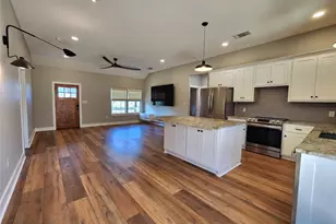 137 Way Station Trail, Smithville, TX 78957 - Photo 7