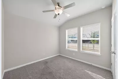 900 Main Street, Hutto, TX 78634 - Photo 11