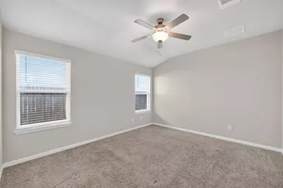 900 Main Street, Hutto, TX 78634 - Photo 15