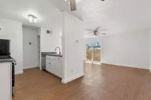 300 E Croslin St, Austin, TX 78752 - Photo 11